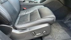 Volvo XC40 2.0 B3P Plus Dark 5dr Auto Petrol Estate